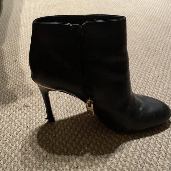 Coach Black Booties Size 7 - Picture 3 of 9